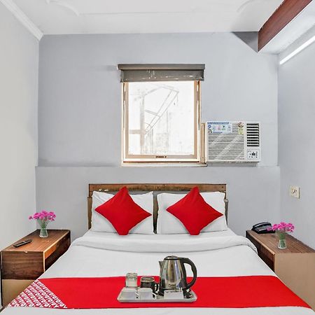 Hotel O M Stays Near Akshardham New Delhi Exterior photo